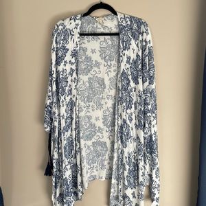 Eyeshadow Brand Floral Blue & White Kimono/Cardigan